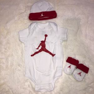 Jordan (6-12M) baby bodysuit
